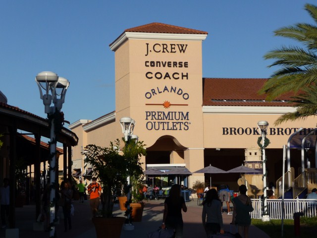 Premium Outlets at Lake Buena Vista - Orlando / Florida Guide